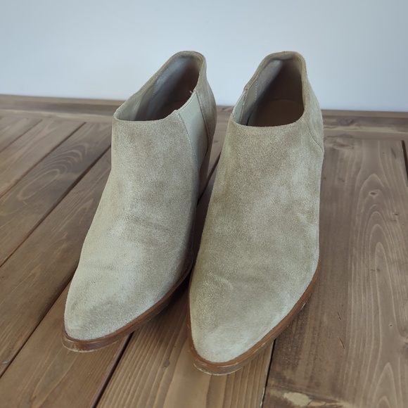 Vince Light Tan Beige Suede Slip on Ankle Boots with Stacked Heel - Picture 2 of 13